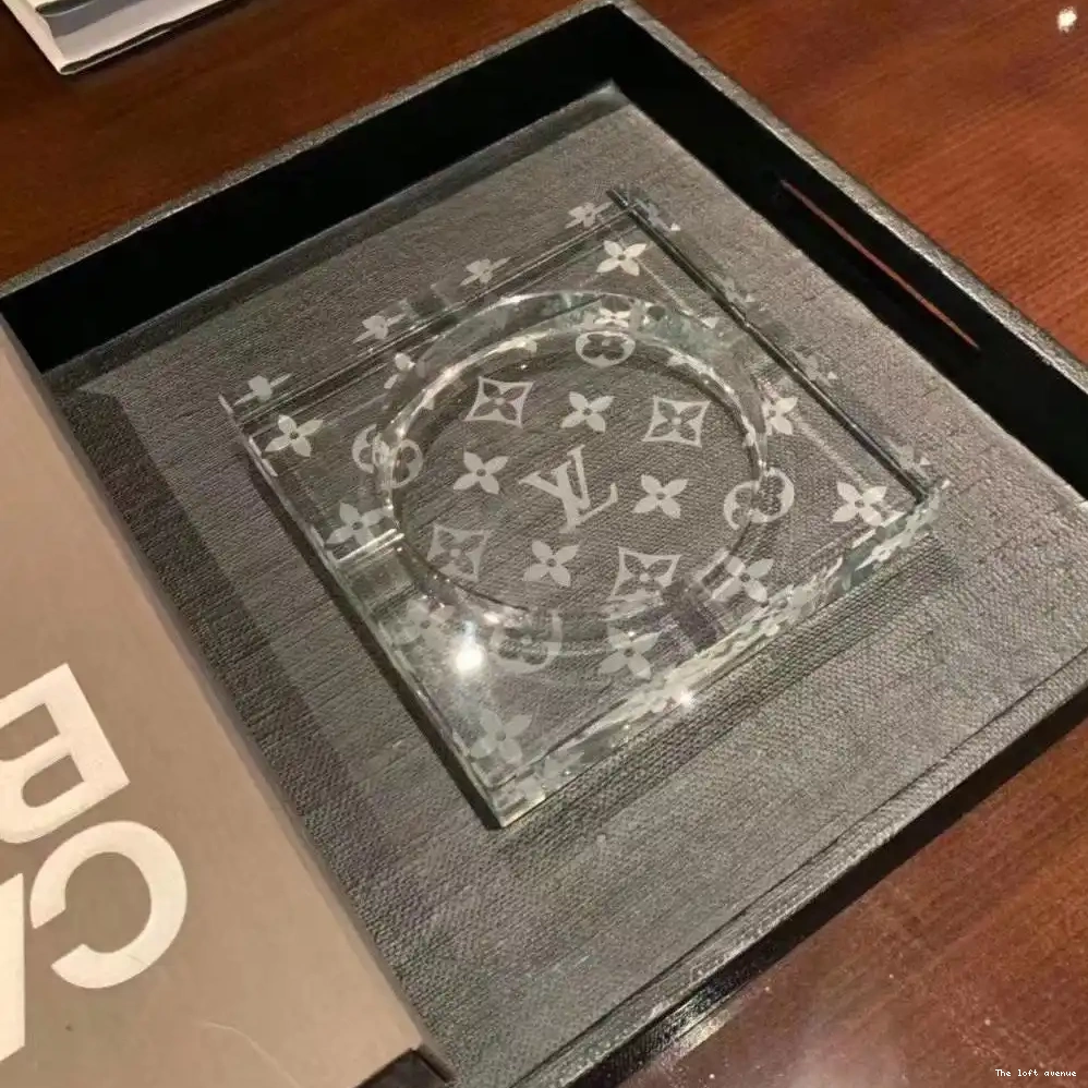 ASHTRAY LV CUSTOM 0702